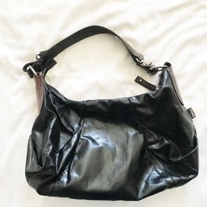 Leather hobo. Great for a night out ⭐️
